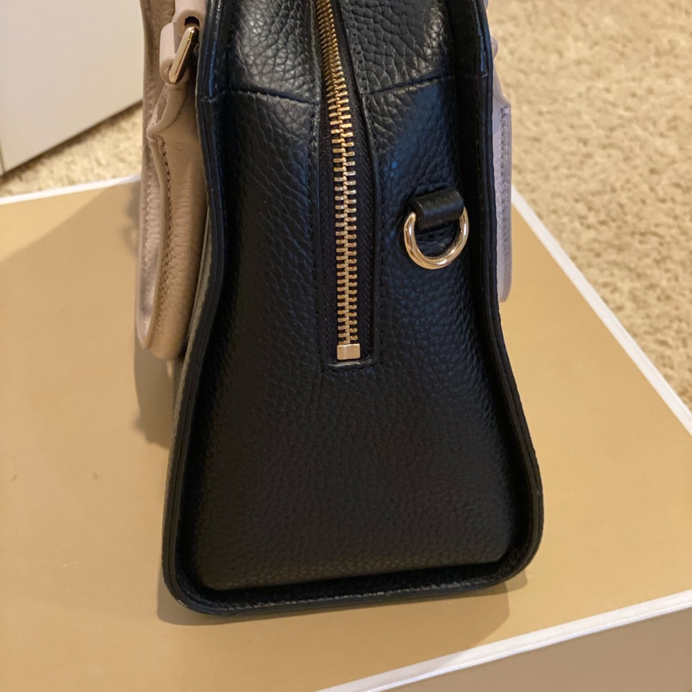Bag - Picture 3 of 6